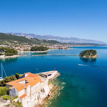 House Solis Nyaraló Banjol